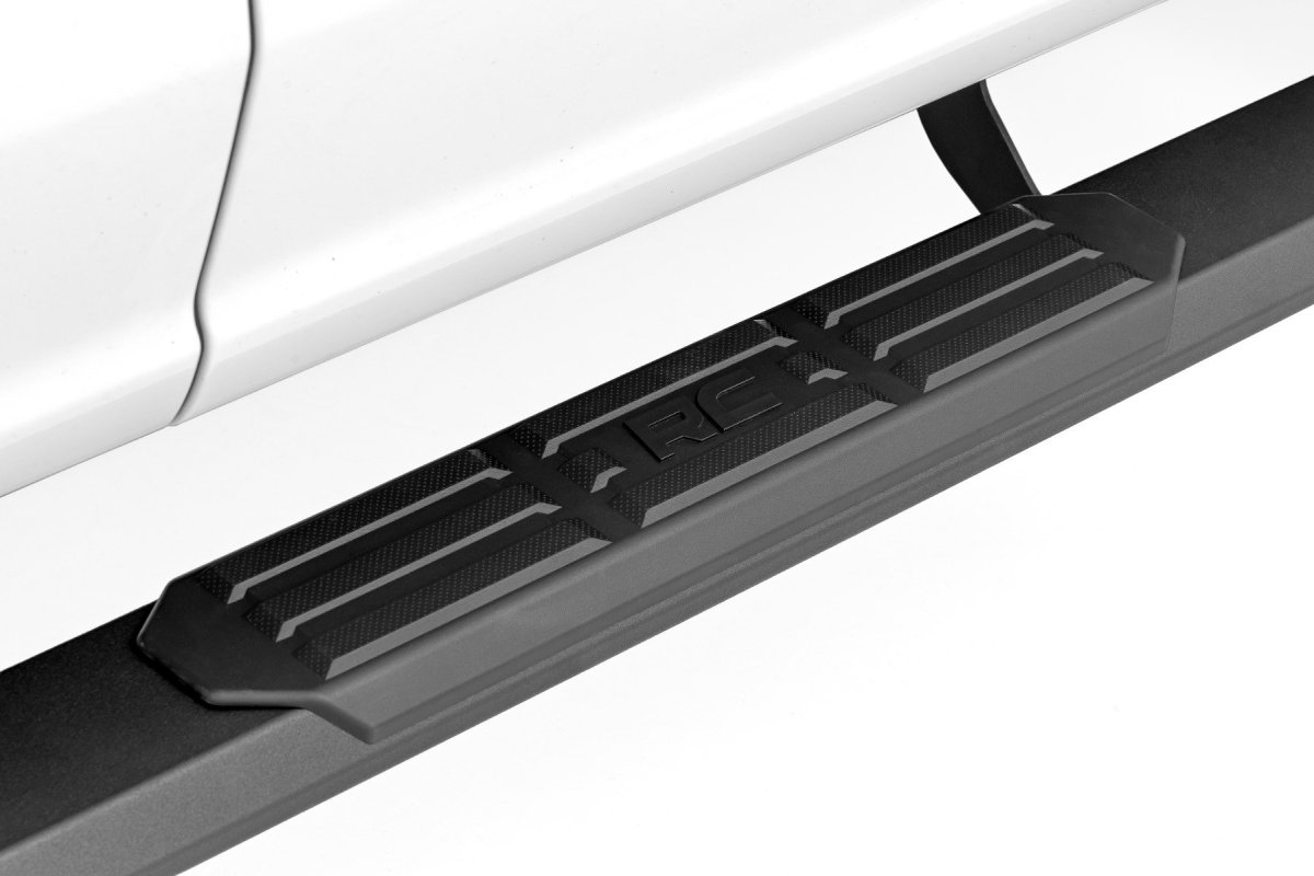 Ford F-350 Super Duty Running Boards - Rough Country - TR2, Aluminum, 5 in Wide - Black Powder Coat - '15-'26